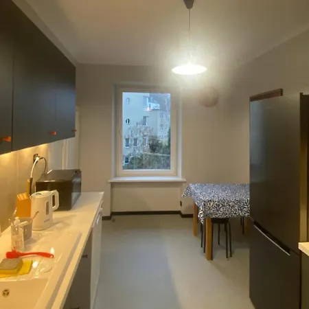 Jednoosobowy W Mieszkaniu 3 Pokojowym * Gdynia